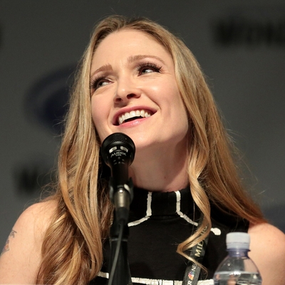 Julie Nathanson Autograph Profile