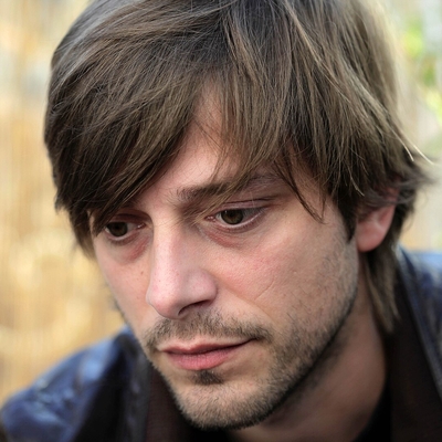 Julien Baumgartner Autograph Profile