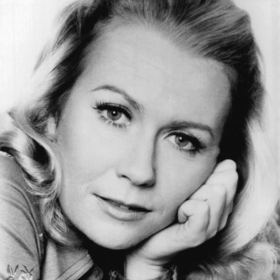 Juliet Mills Autograph Profile