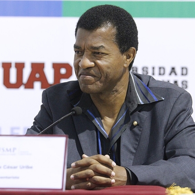 Julio César Uribe Autograph Profile