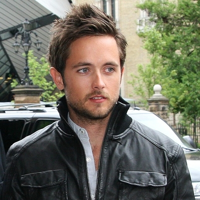 Justin Chatwin Autograph Profile