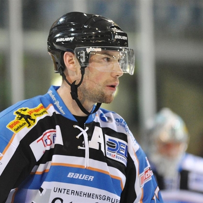 Justin Mapletoft Autograph Profile