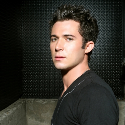 Justin Willman Autograph Profile