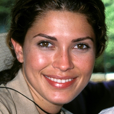 Justine Pasek Autograph Profile