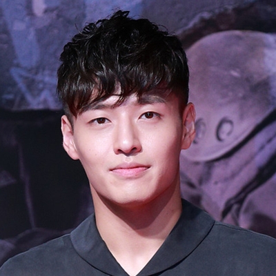 Kang Ha-neul Autograph Profile