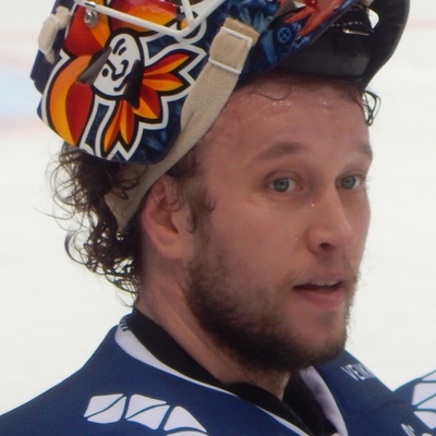 Karri Ramo Autograph Profile
