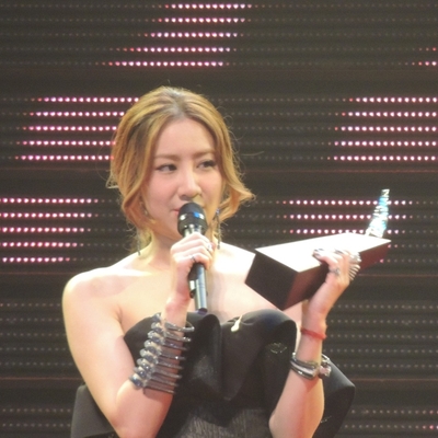 Kary Ng Autograph Profile