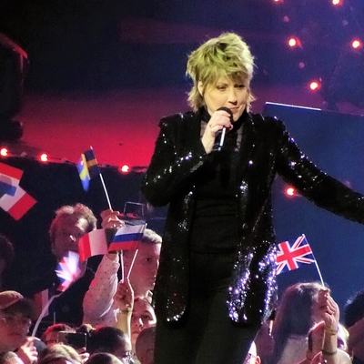 Katrina Leskanich Autograph Profile