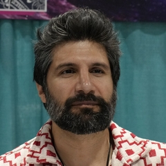 Kayvan Novak