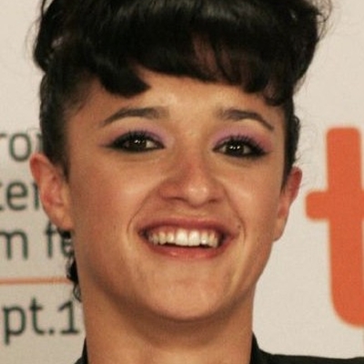 Keisha Castle-Hughes Autograph Profile