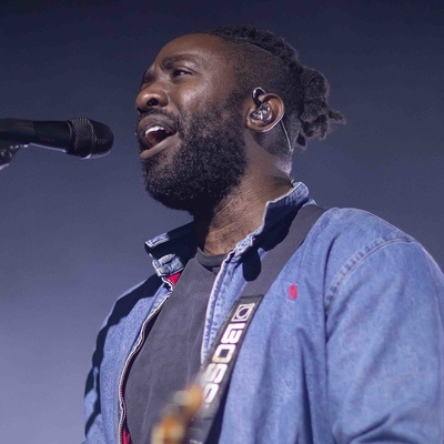 Kele Okereke Autograph Profile