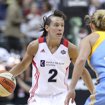 Kelly Miller Autograph Profile