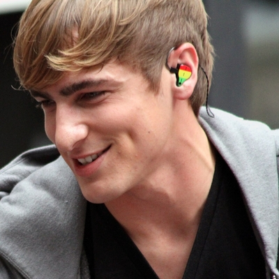 Kendall Schmidt Autograph Profile