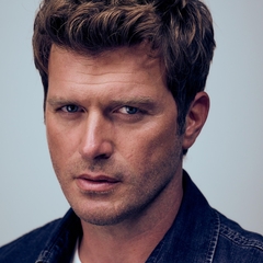 Kıvanç Tatlıtuğ