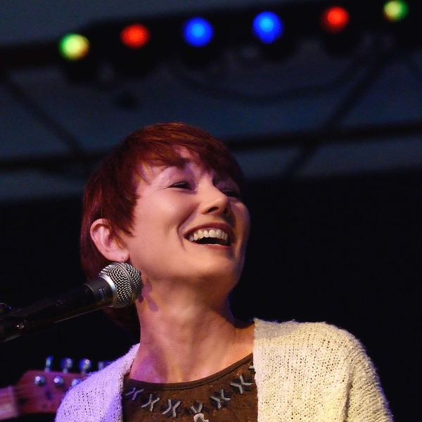 Lari White