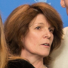 Laura Benson