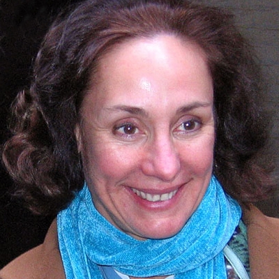 Laurie Metcalf Autograph Profile