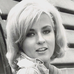Lee Meredith