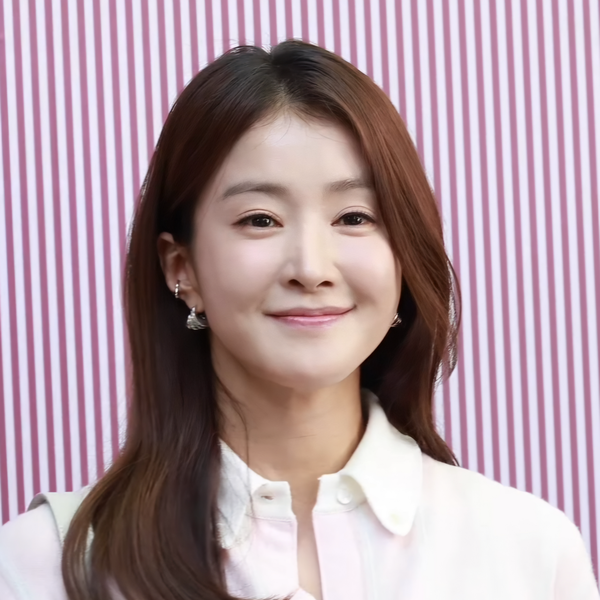 Lee Si-young