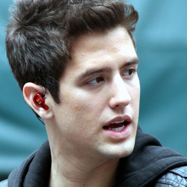 Logan Henderson