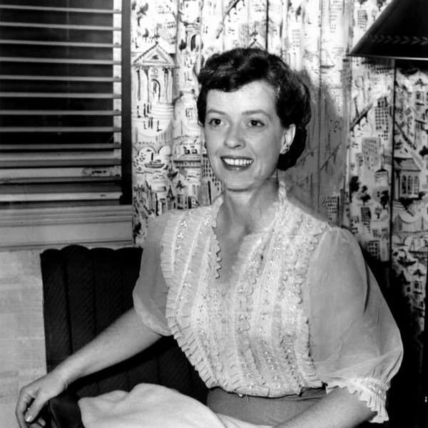 Lois Kibbee