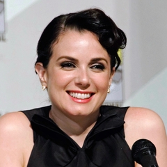 Mia Kirshner