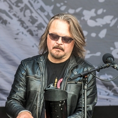 Mic Michaeli