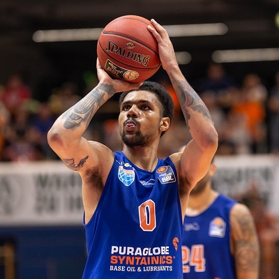 Michael Gbinije Autograph Profile