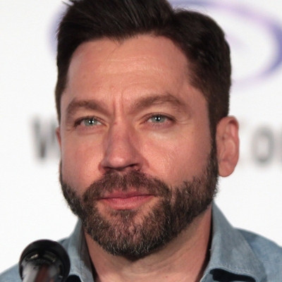 Michael Weston Autograph Profile