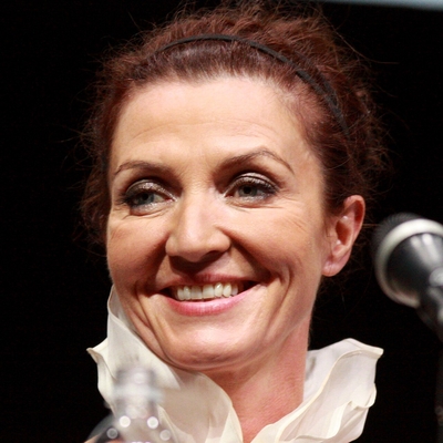 Michelle Fairley Autograph Profile