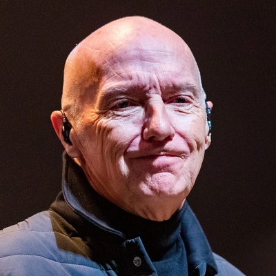 Midge Ure Autograph Profile