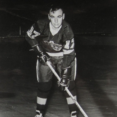 Mike Corrigan Autograph Profile