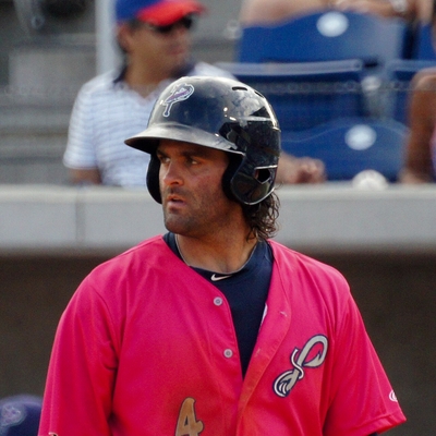 Mike Costanzo Autograph Profile