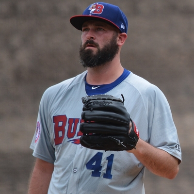 Mike Hauschild Autograph Profile