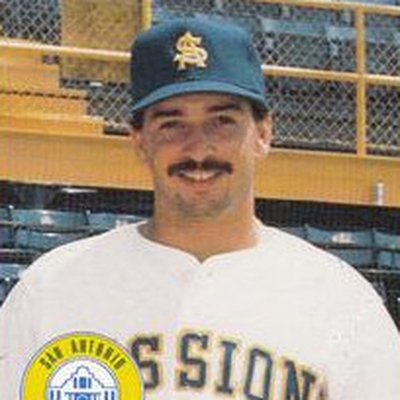 Mike Munoz Autograph Profile