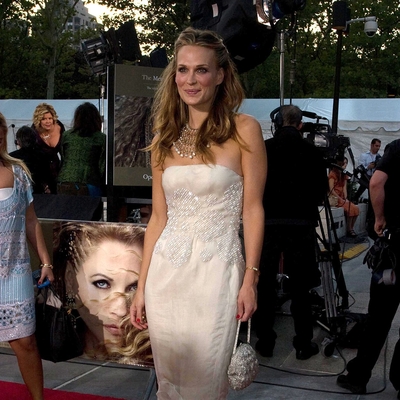 Molly Sims Autograph Profile
