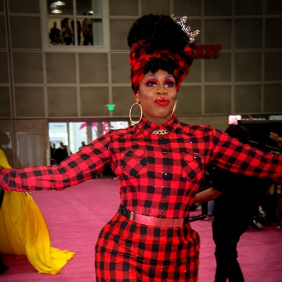Monét X Change Autograph Profile