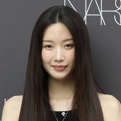 Mun Ka-young Autograph Profile