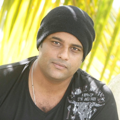Murali Gopy Autograph Profile