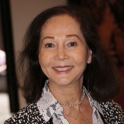 Nancy Kwan Autograph Profile