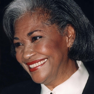 Nancy Wilson Autograph Profile