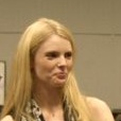 Nathalie Cox Autograph Profile