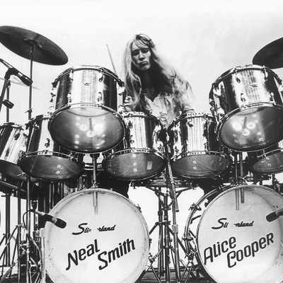 Neal Smith Autograph Profile