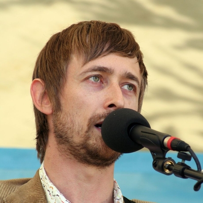 Neil Hannon Autograph Profile