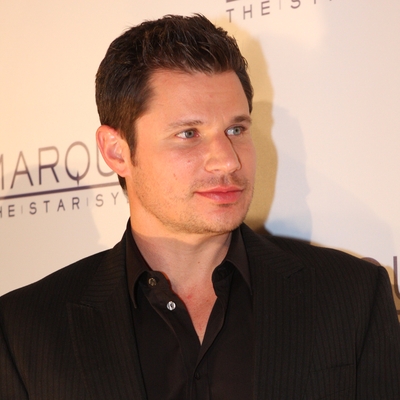 Nick Lachey Autograph Profile