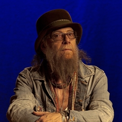 Nikke Ström