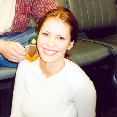 Nikki Cox Autograph Profile