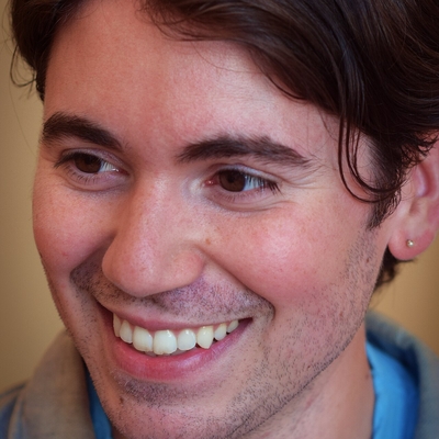 Noah Galvin Autograph Profile