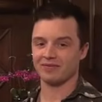Noel Fisher Autograph Profile