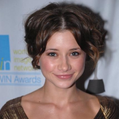 Olesya Rulin Autograph Profile